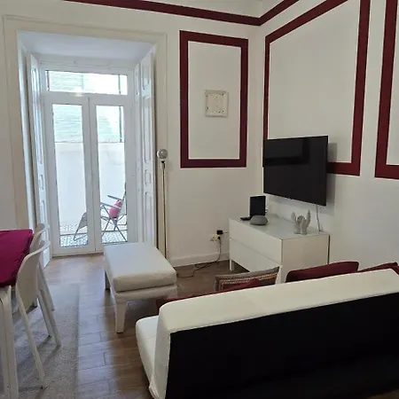 Avenidas Novas Family Nest Апартаменты