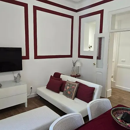 Апартаменты Avenidas Novas Family Nest Лиссабон