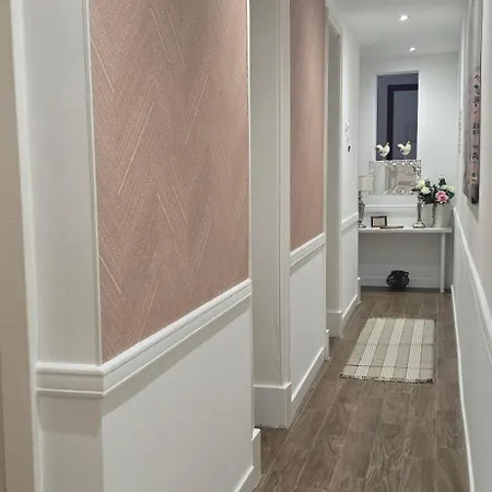 Avenidas Novas Family Nest Апартаменты Лиссабон